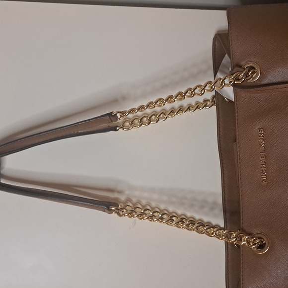 Michael Kors Tan Leather and Gold Chains Shoulder Bag Like New, Excellent - Picture 2 of 14